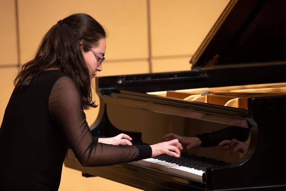 Alexandra Faehl, piano
