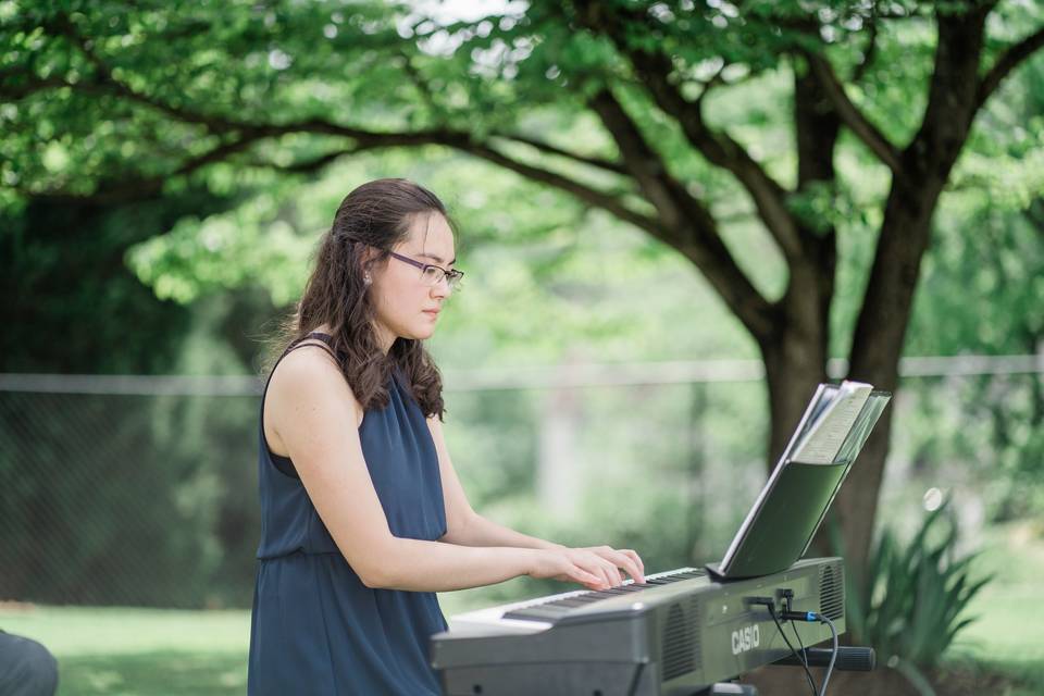 Alexandra Faehl, piano