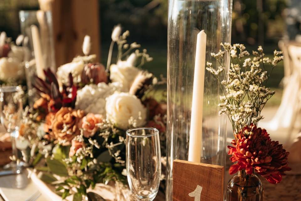 Rustic imperial guest table