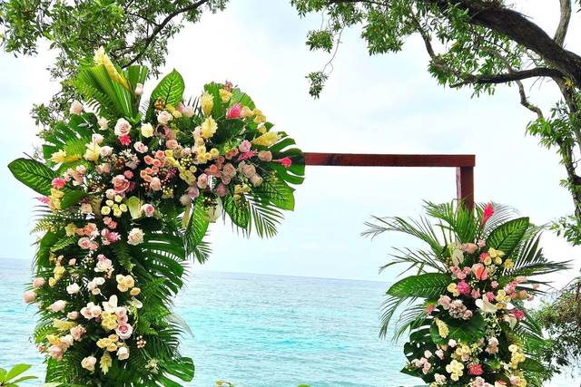 Gorgeous Flowers Co-Draxhall Ltd