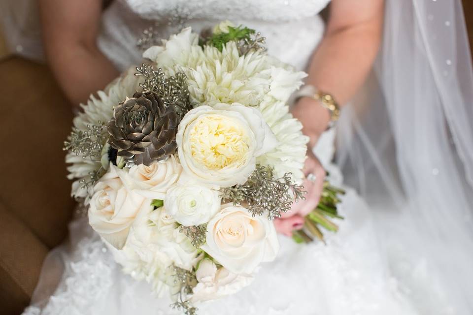 Bride holding bouquet