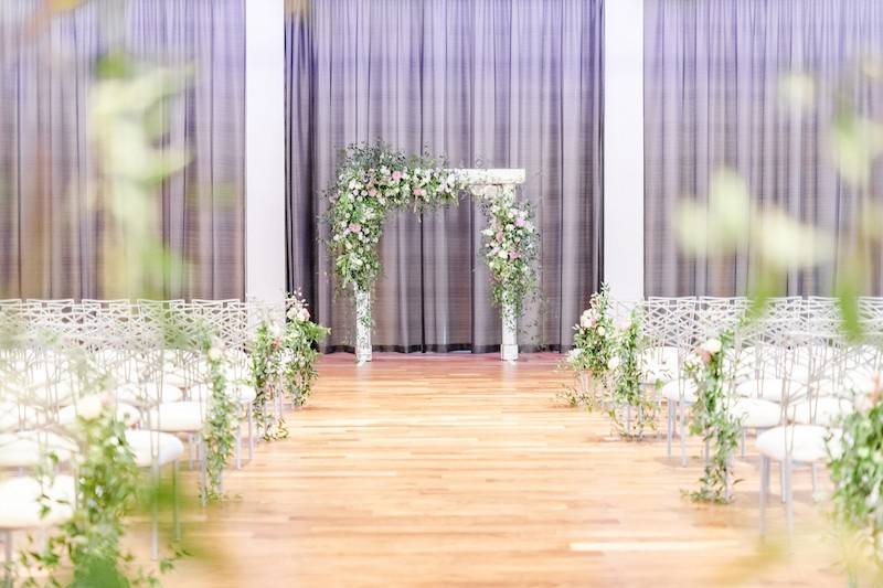 Aisle Decor