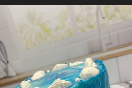 Allie Bakes Cakes