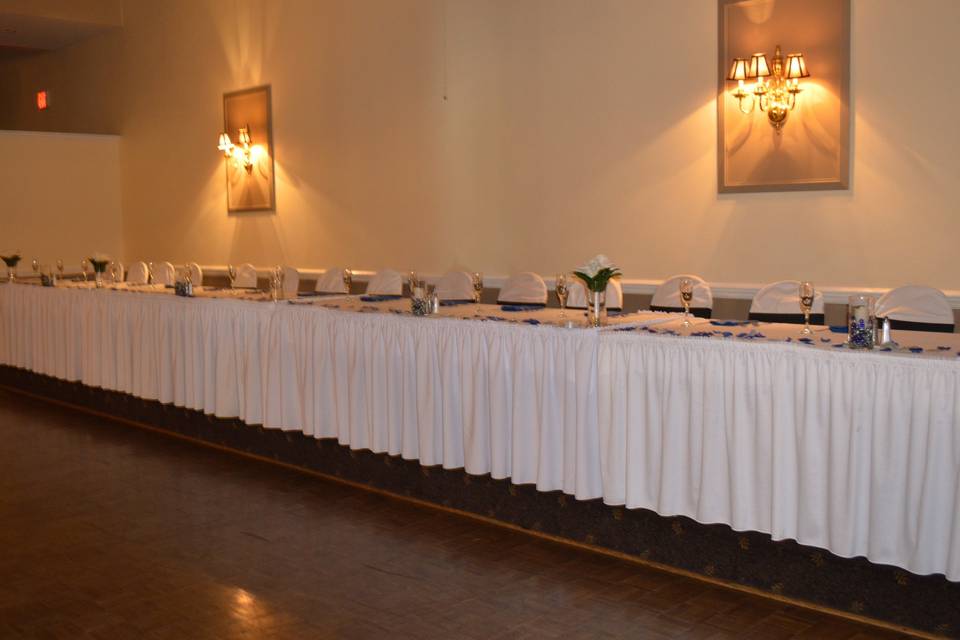 Head table decorated