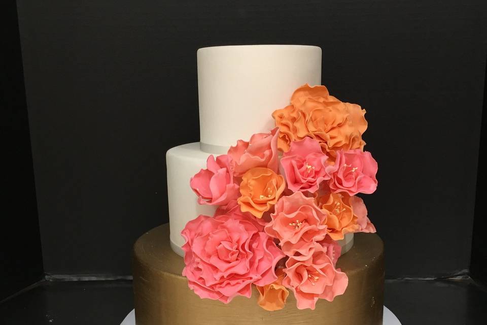 Gold and Glam Wedding Cake