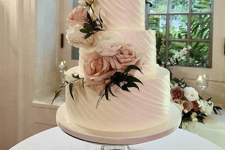 Diagonal Lines Wedding Cake