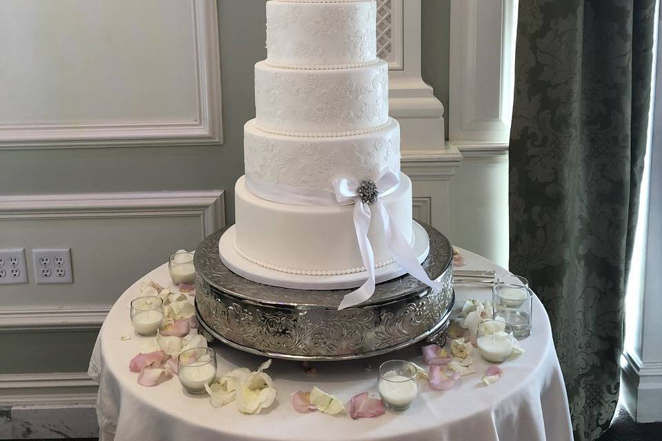 6 tier Lace Wedding Cake