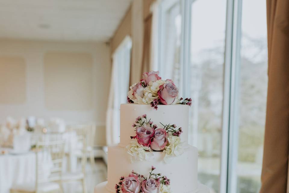 Touch of Pearls Wedding Cake