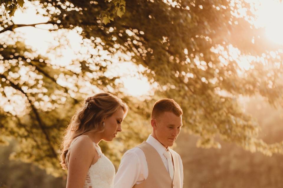 Couple Lakeside in Golden Hour