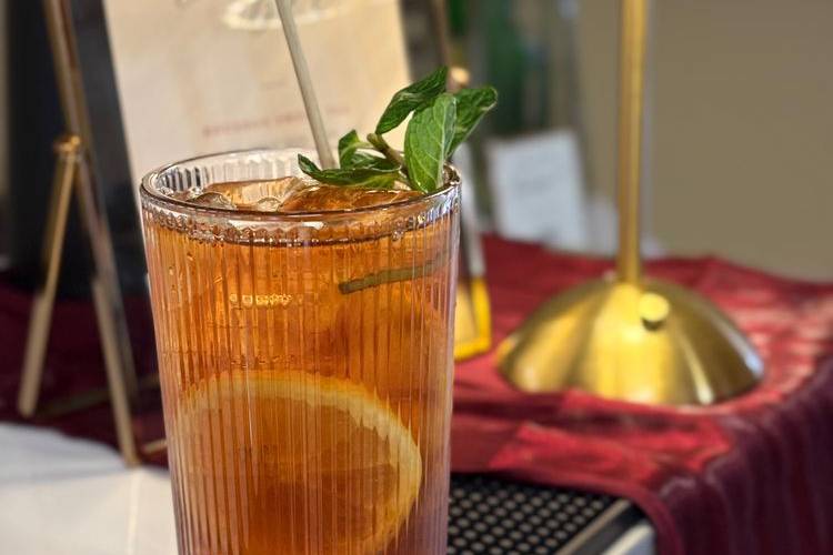 Bourbon Lemon Sweet Tea