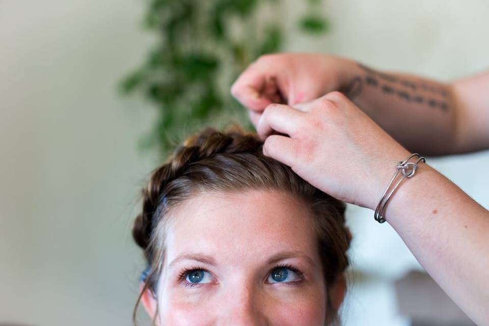 Love Me Knot Weddings