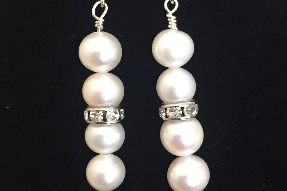 FRESH WATER PEARL AND CRYSTALS