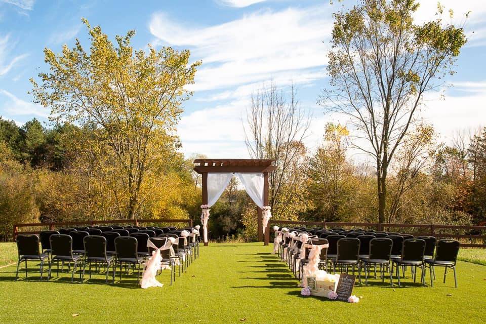 Outdoor Ceremony Spot