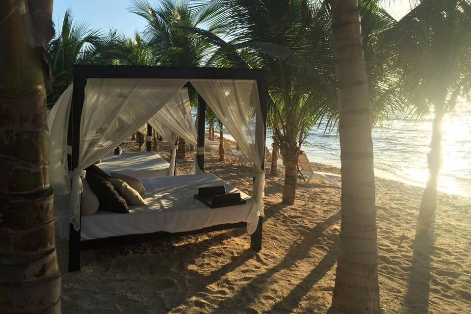 Beach luxury @ El Dorado Seaside Suites