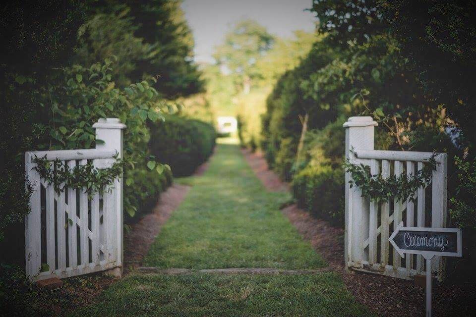 Walk to the ceremony