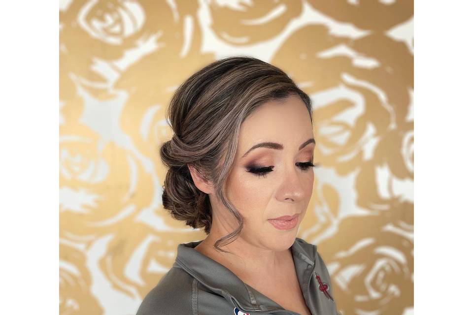 Bridal hair and make-up