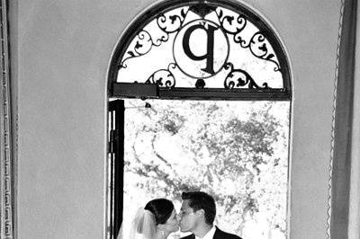 Love in a Doorway(www.lindseywalkerphotography.com)