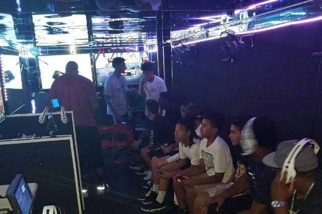 559 Virtual Reality Game Truck