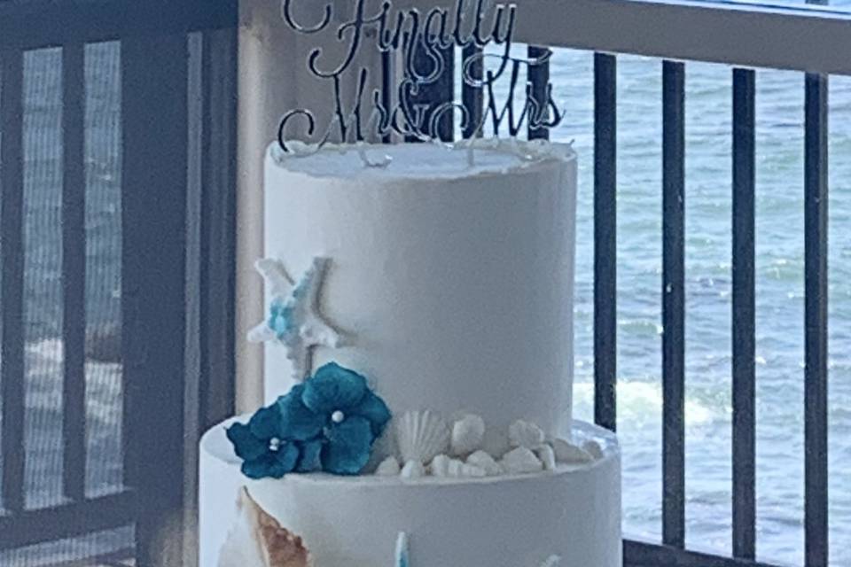 Small wedding cake