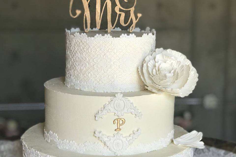 Lace and monogram with peony