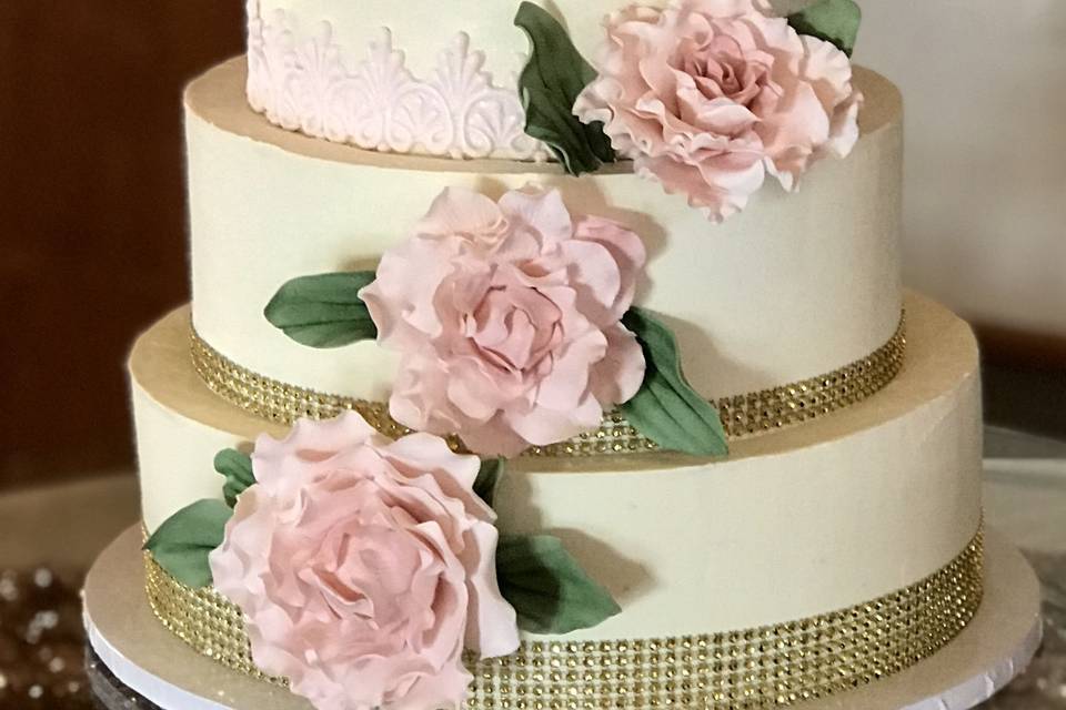 4 tiered hydrangea wedding cake