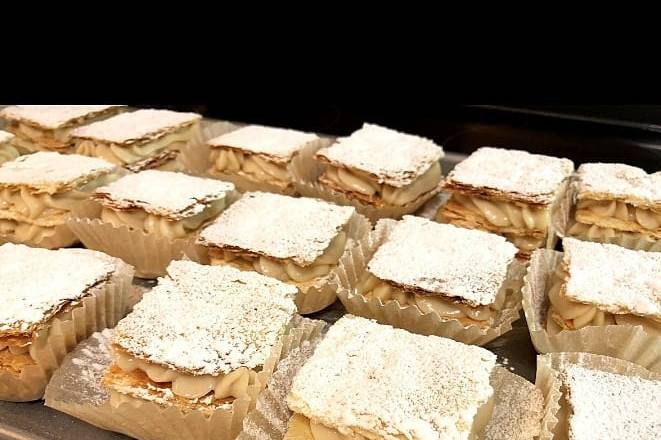LES PETITE DESSERTS