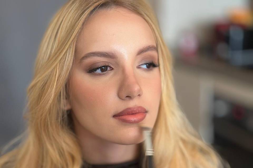 Make up and hairstyle