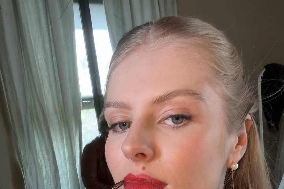 Red lipstick x change of look