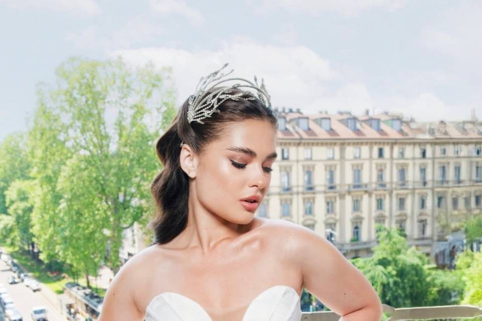 Make up & hairstyle for bride