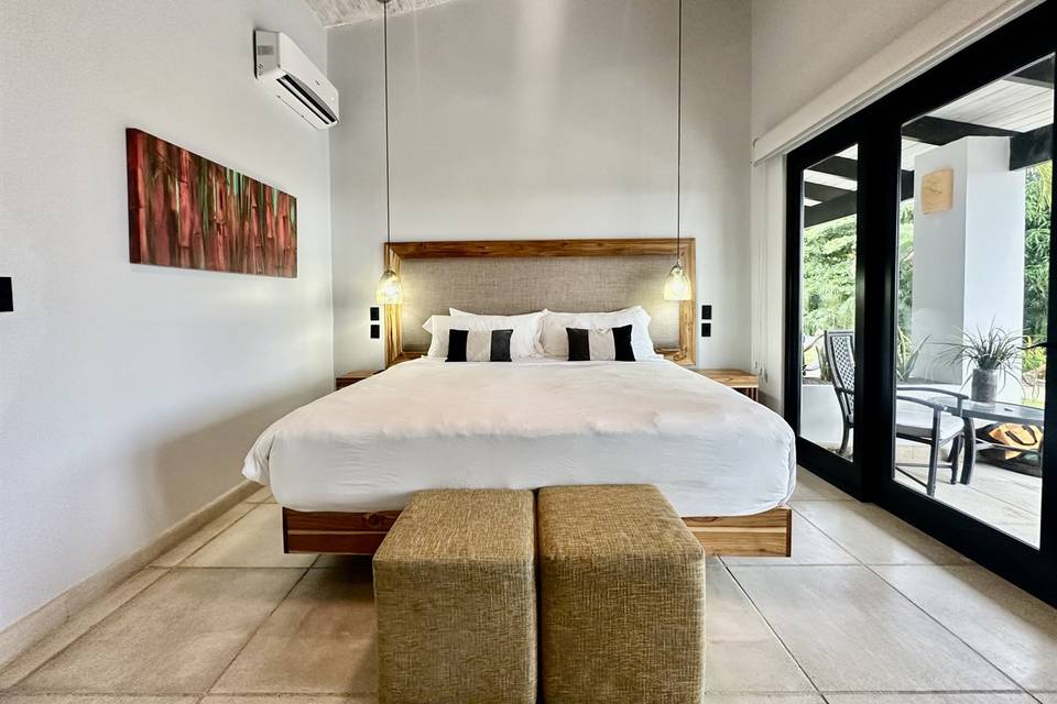 Guest suite 5 (king or twin)