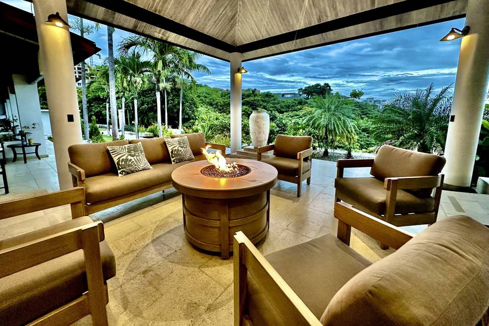 Outdoor patio area