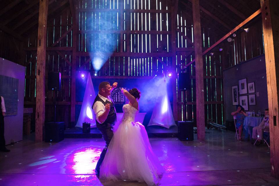 Beautiful couple's first dance