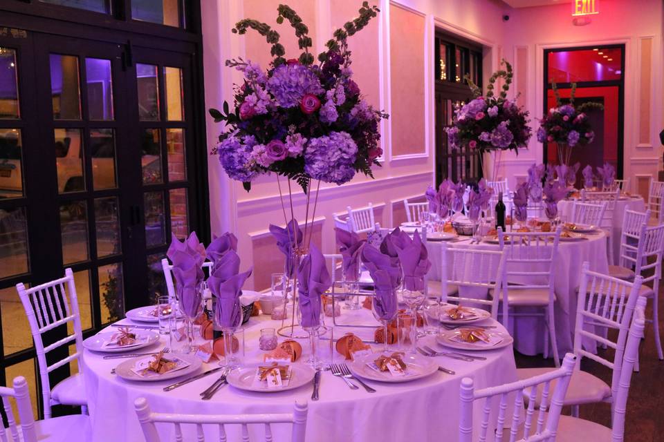 Arrangement for table