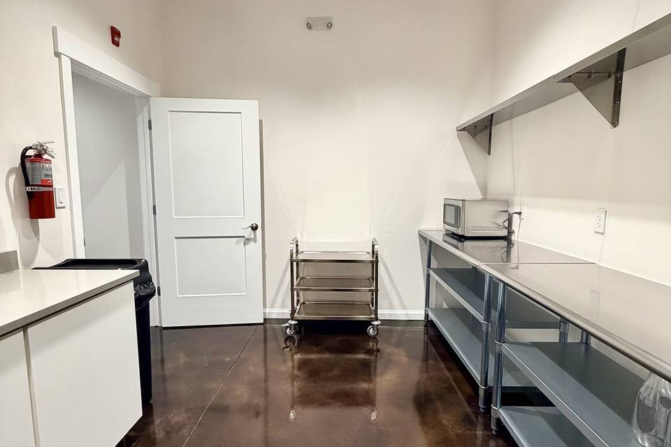 Prep/Warming Kitchen