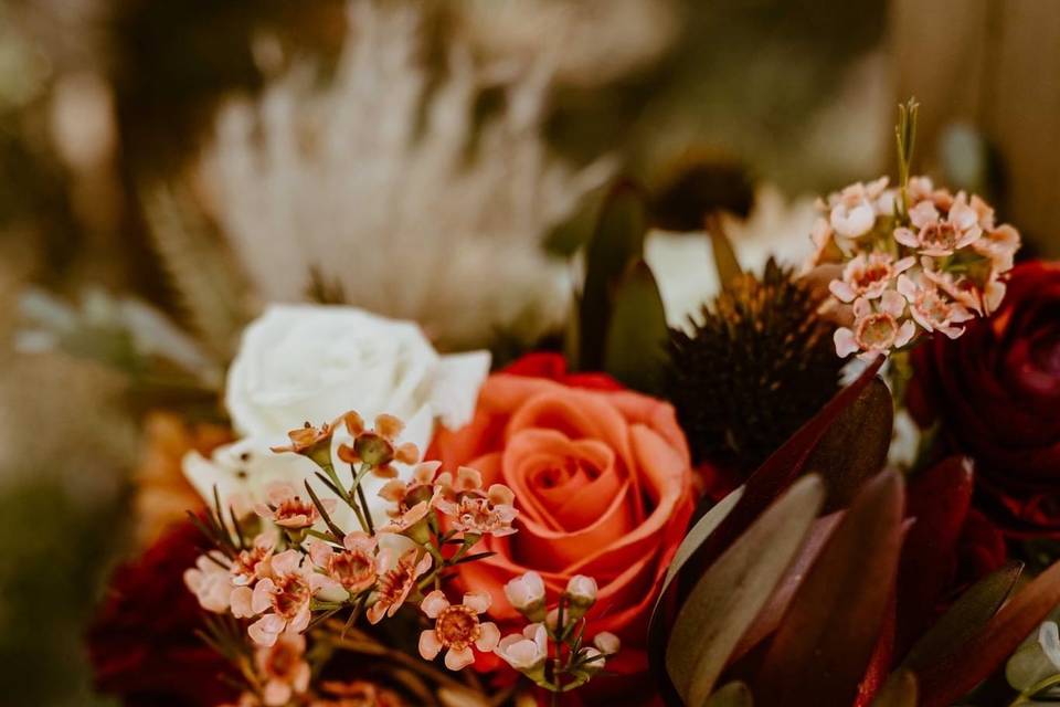 Bridesmaid bouquets - large.JPG