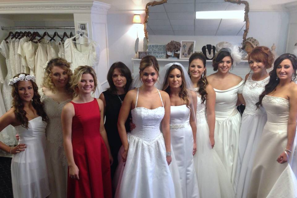 CREATIONS UNLIMITED BOUTIQUE