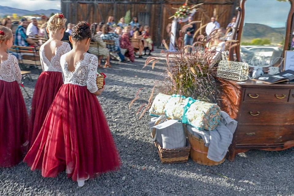 Flower Girls [Veronica&Matt]