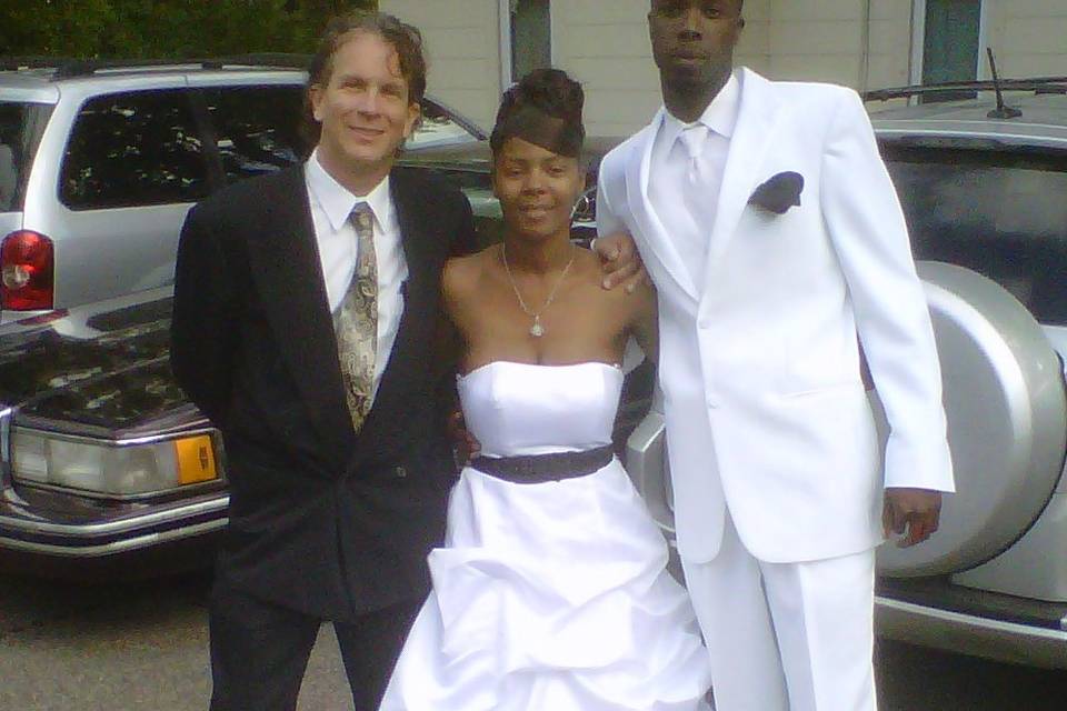 Wedding in Minneapolis - lots of love & laughs in the ceremony
