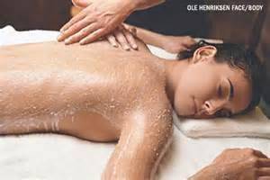 Our customized body treatments will leave the whole body and leave your skin feeling velvety smooth and soft.