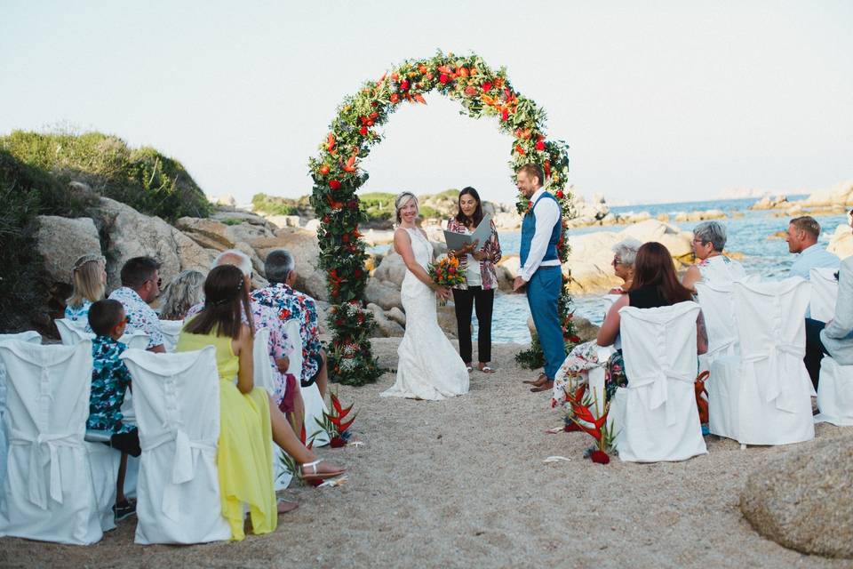 Beach wedding in Sardinia