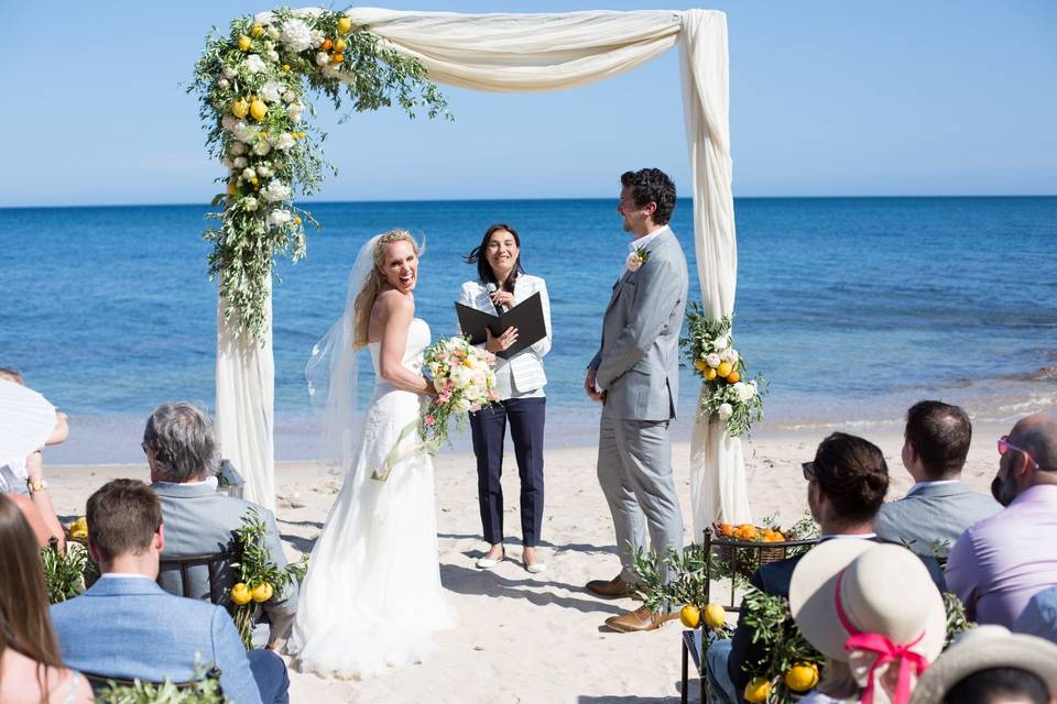 Beach wedding in Sardinia