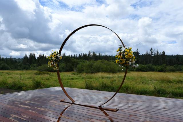 Wedding arch