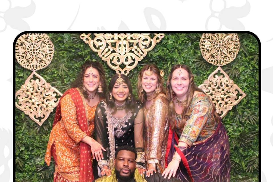 Retrograved Photo Booth LLC