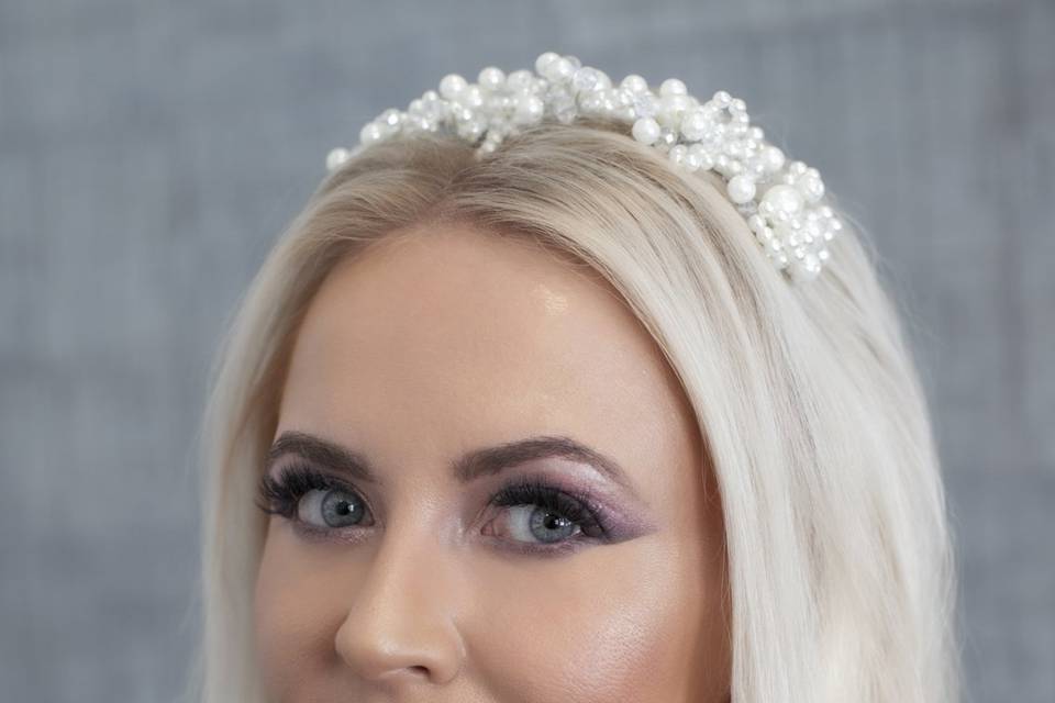 Bridal makeup and hairstyle