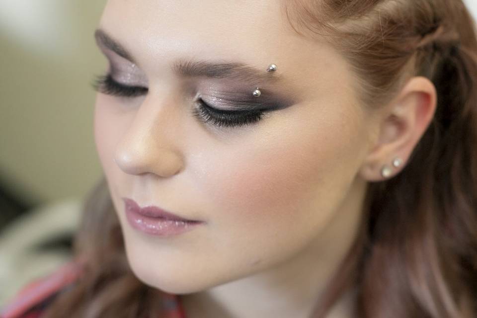 Bridesmaid makeup