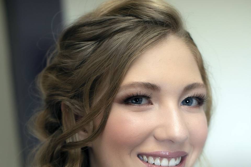 Bridesmaid makeup