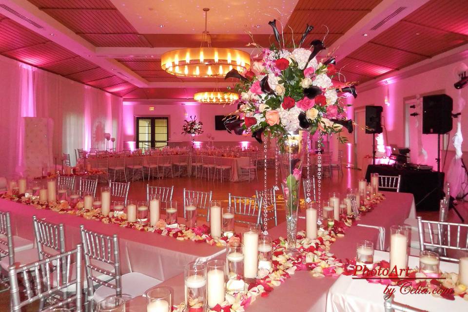 Table setting with pink lights