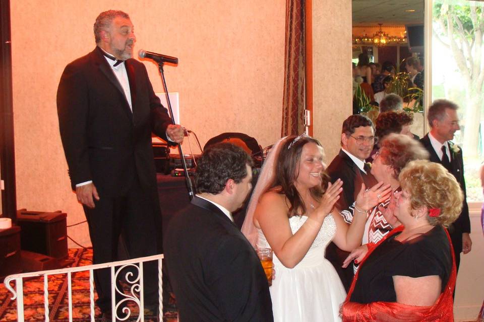 Nick provided some lovely background music as the wedding party welcomed their guests.