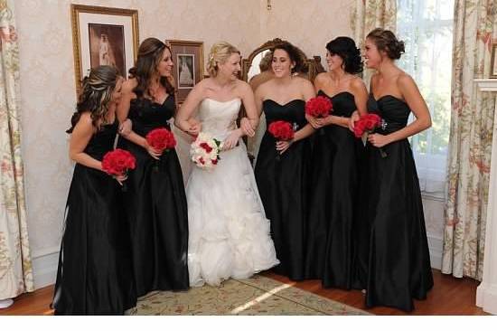 Bride and bridesmaids in the suite