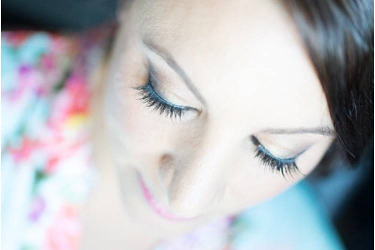 Long Flirty Lashes -   Airbrush Makeup Specialist